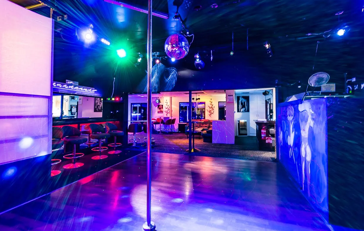 Chateau Vino Swingers Club Queensland  Main Room Flirtybay adult store and lingerie shop