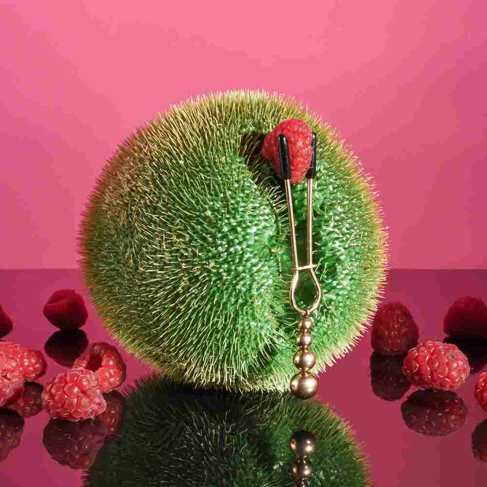 Selopa - beaded nipple clamps - Product side view  | Flirtybay