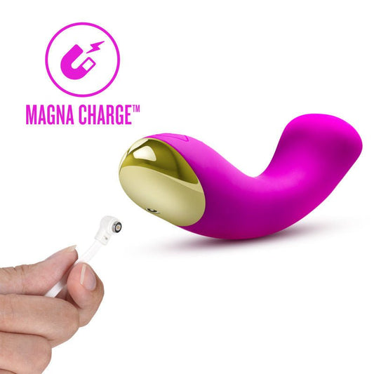 Aria bangin' af - g-spot vibrator - Product bottom view, focus on the charger  | Flirtybay.com.au