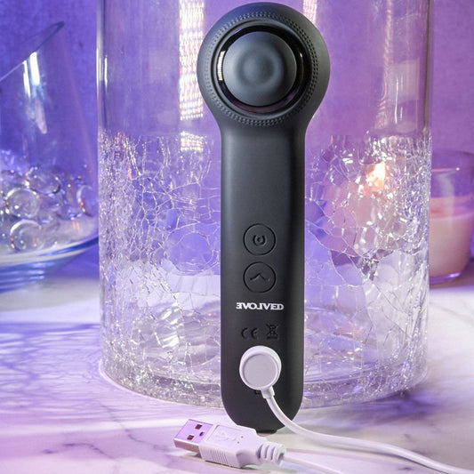 Evolved - i wander - tapping wand - Product front view, focus on charger  | Flirtybay.com.au