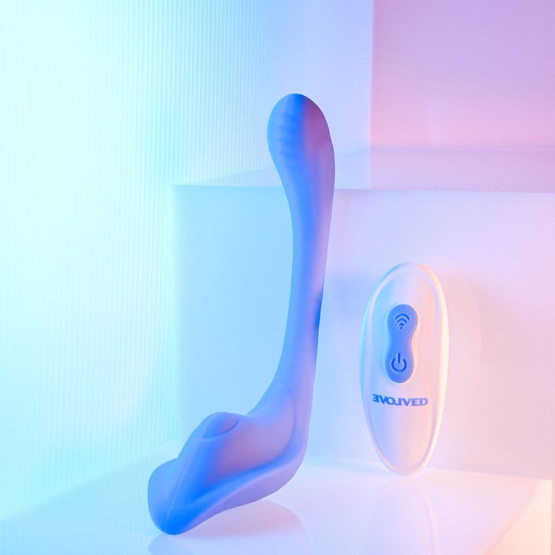 Evolved - remote control g-spot clitoral stimulator - Product front view  | Flirtybay.com.au