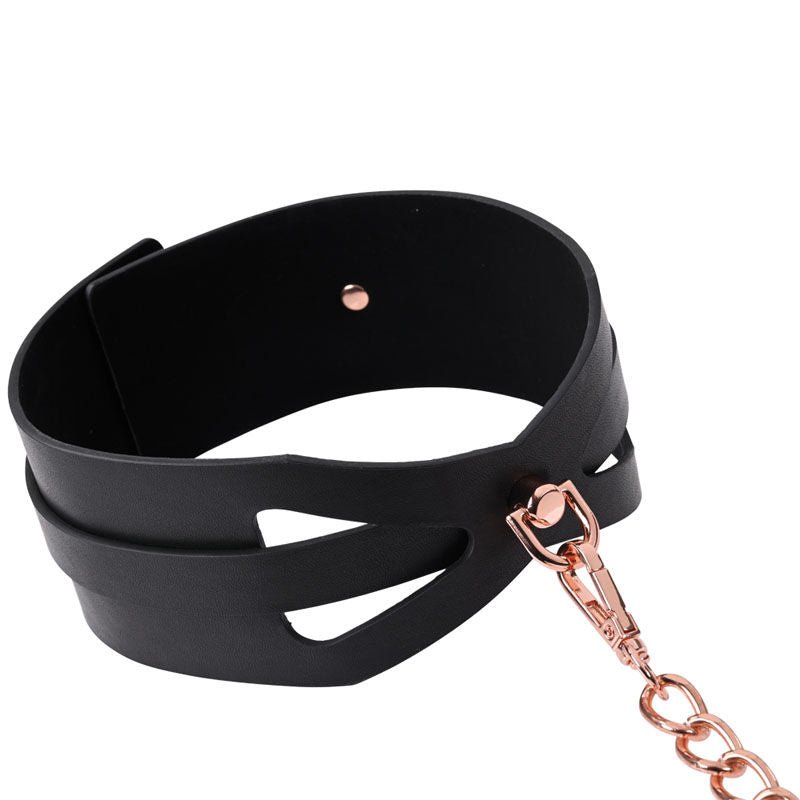 Sex & mischief - brat collar & leash - Product top view, focus on collar  | Flirtybay.com.au